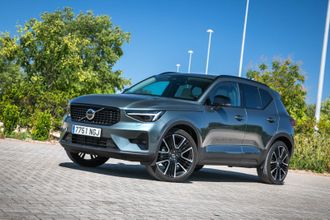 Foto 1 - Volvo XC40 B3 Mild Hybrid