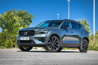 Foto 2 - Volvo XC40 B3 Mild Hybrid
