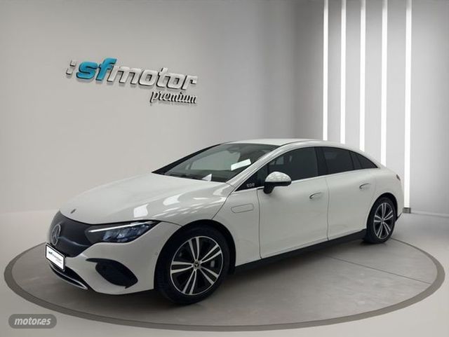 Mercedes EQE